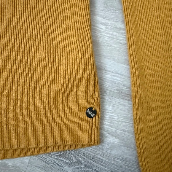 Scotch & Soda Maison Scotch Women’s mustard Pearl V Neck Cardigan XS - Picture 4 of 10